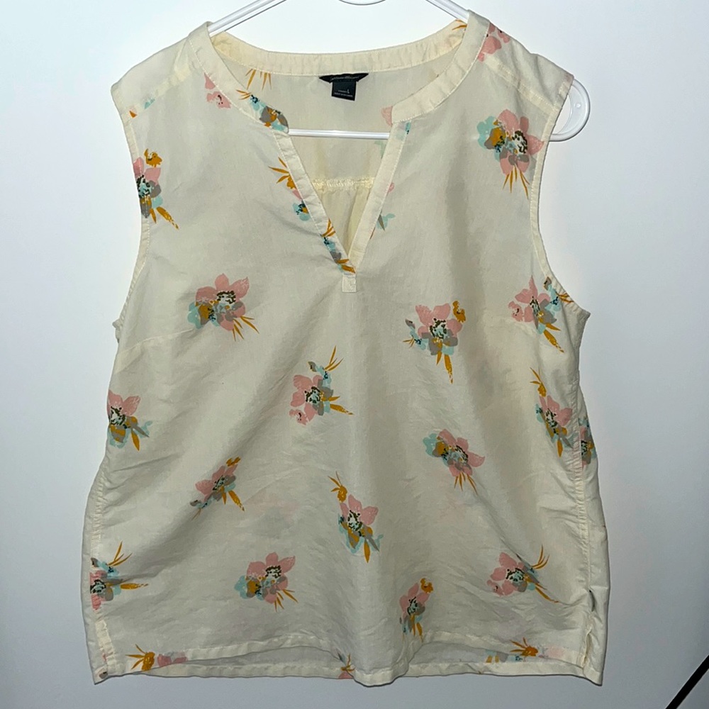 Eddie Bauer sleeveless top